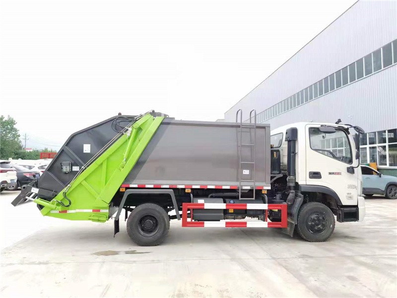 福田瑞沃7方压缩式垃圾车4