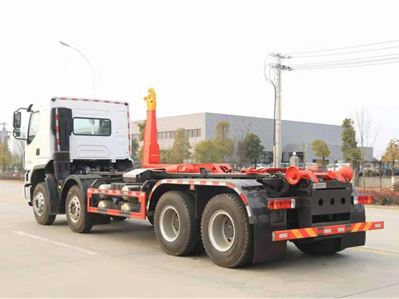 柳汽乘龙勾臂式垃圾车4