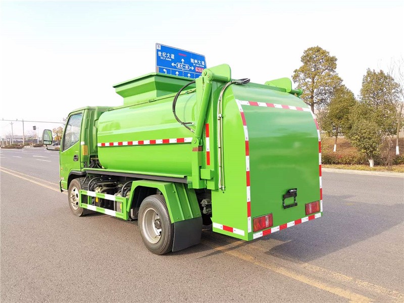 凯马餐厨垃圾车6
