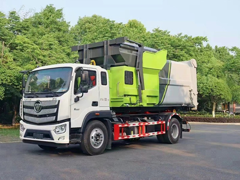 福田欧航勾臂式垃圾车3