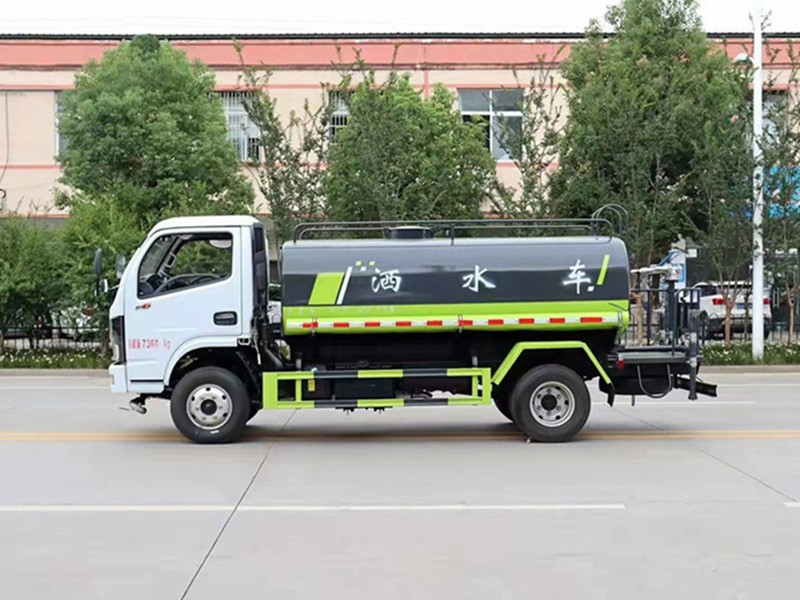 东风福瑞卡5方洒水车5