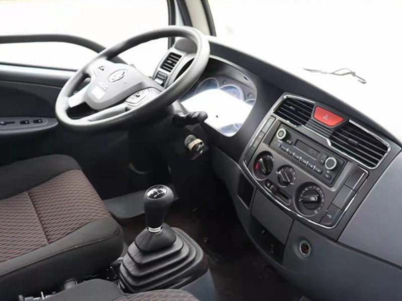 东风福瑞卡5方洒水车9