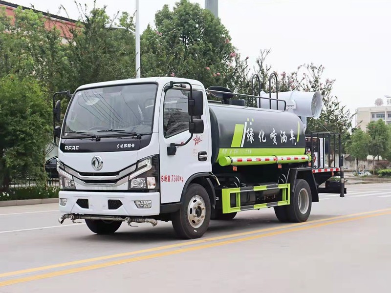 东风多利卡5方洒水车3