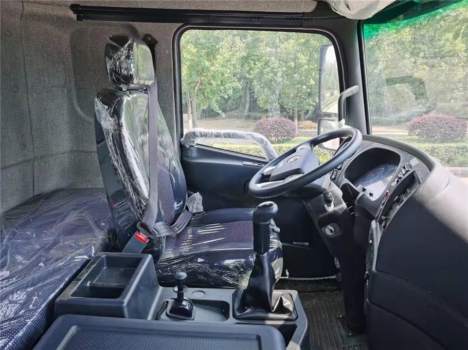 东风华神12方洒水车9