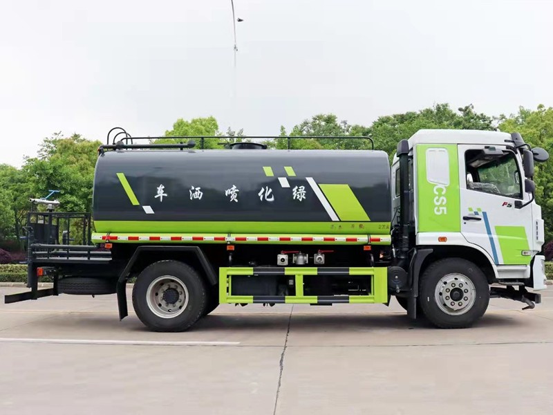 东风华神12方洒水车4