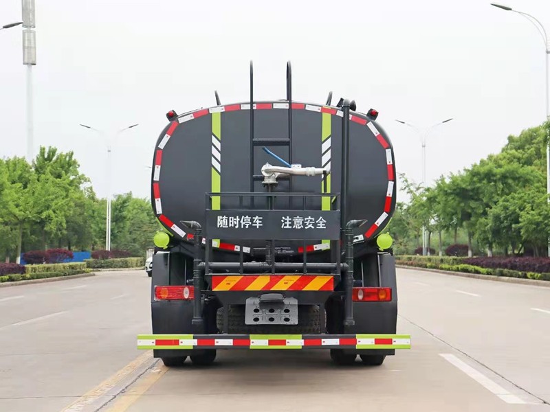 东风华神12方洒水车8