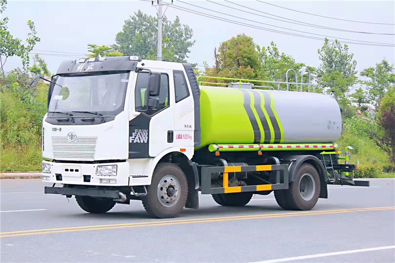 解放10方洒水车2