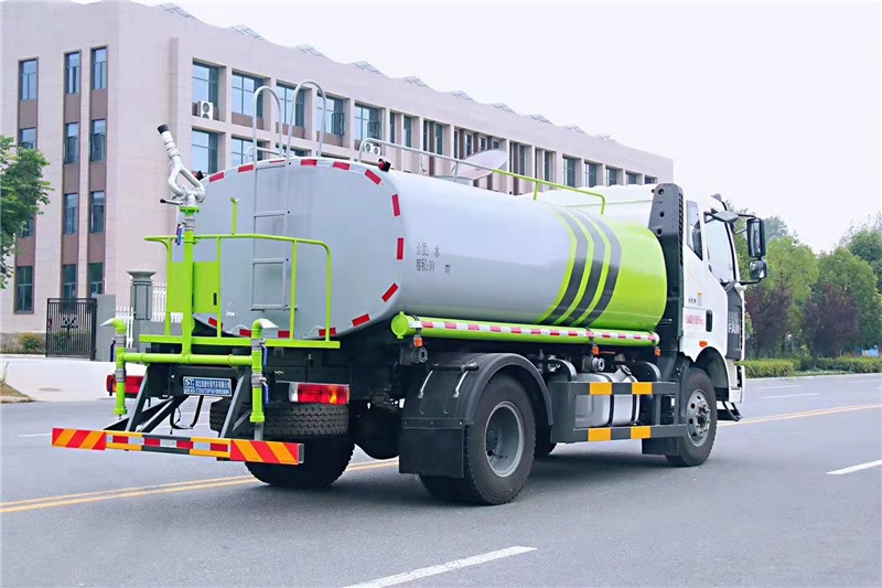 解放10方洒水车5