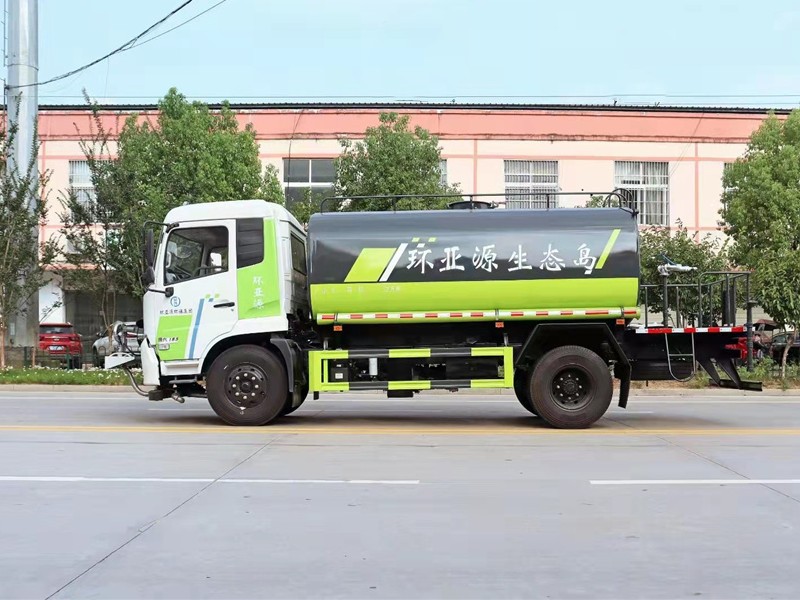 东风天锦12方洒水车4