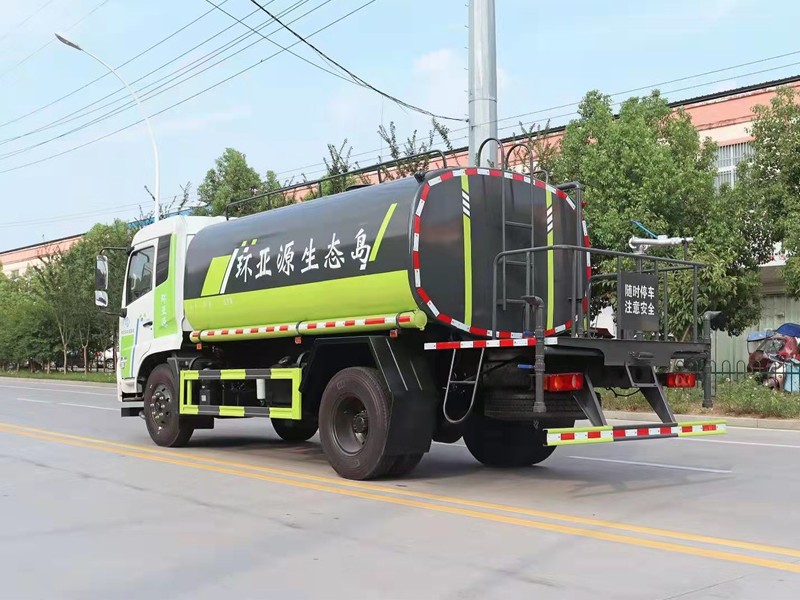 东风天锦12方洒水车6