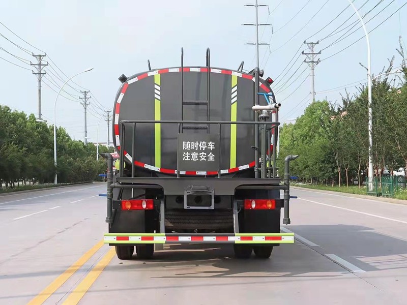 东风天锦12方洒水车8