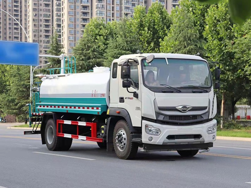 福田时代领航12方洒水车2