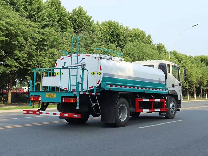 福田时代领航12方洒水车6