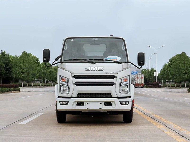 江铃顺达5方洒水车1