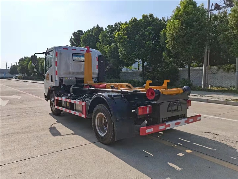 重汽豪曼5方勾臂式垃圾车7