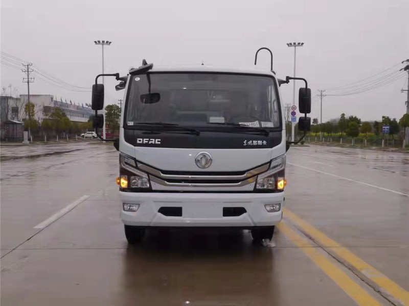 东风多利卡9方压缩式垃圾车1