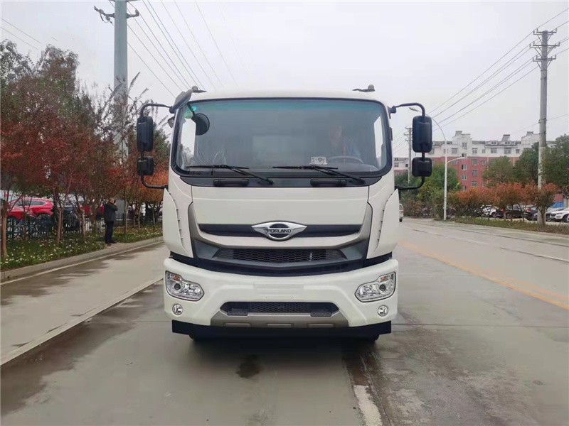 福田领航14压缩式垃圾车1