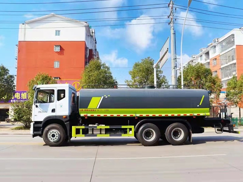 东风华神19方洒水车4 (1)