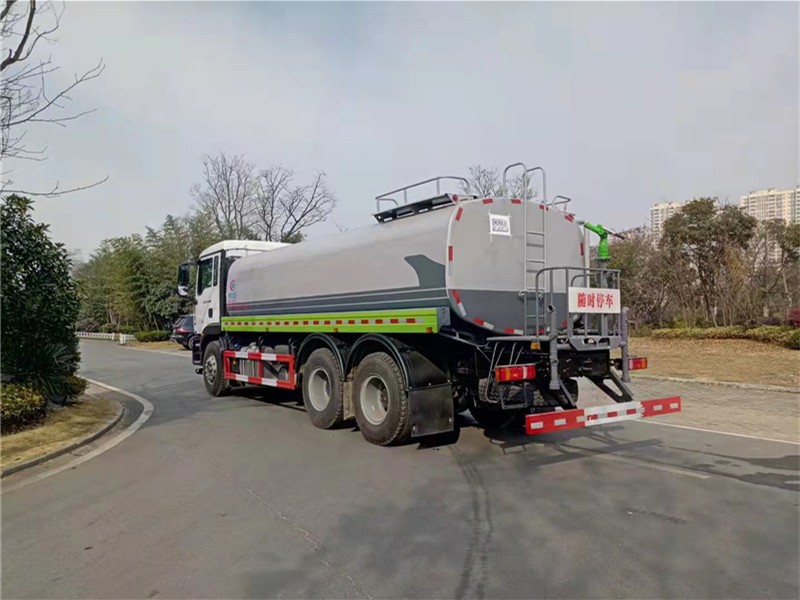 重汽汕德卡19方洒水车7