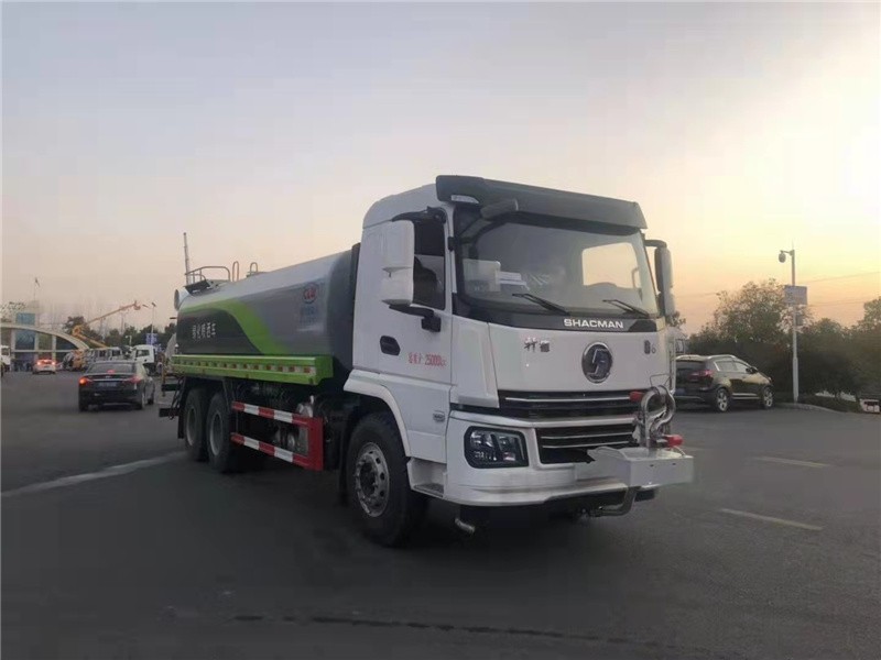 陕汽轩德19方洒水车2