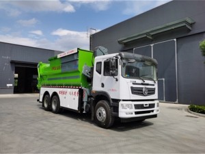 东风华神17方吊装压缩垃圾车